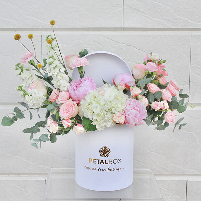 Blushing Blooms Box