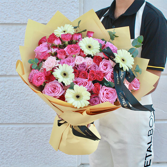 Delight-Blooming-Bouquet