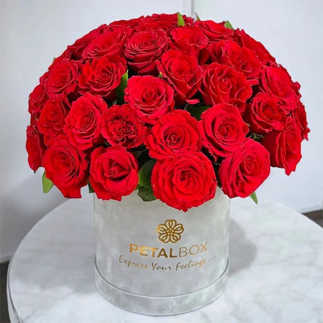 Love Roses Hat Box