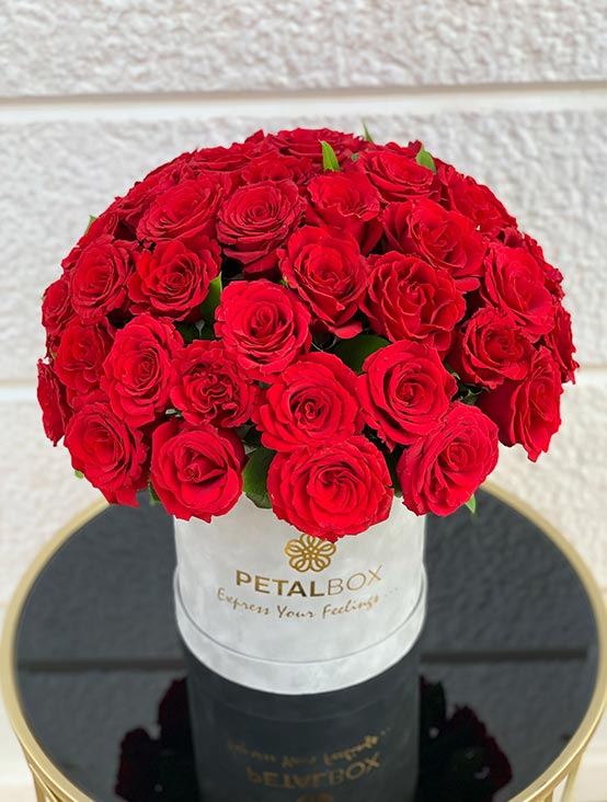 Love Roses Hat Box
