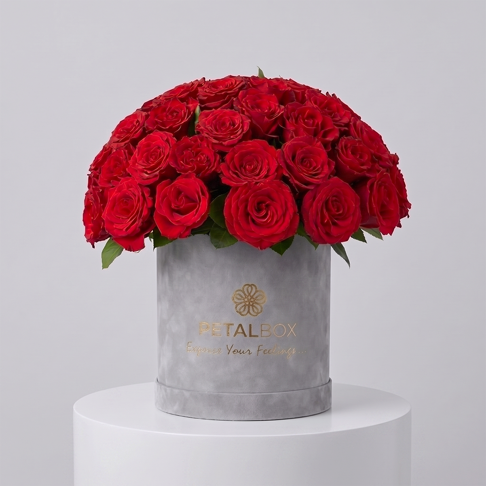 Love Roses Hat Box