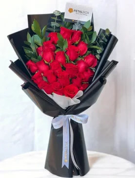 Love Red Roses Bouquet