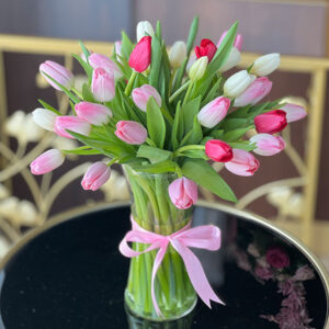 Mixed-tulips-with-vase