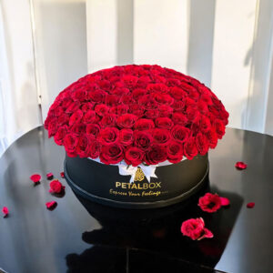 Valentine-Roses-Box-Arrangement