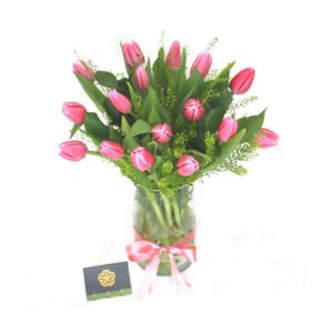 pink-tulips-with-vase