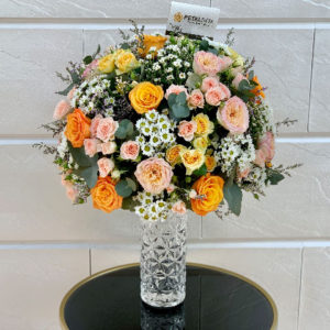 Delightful-Flowers-with-Vase