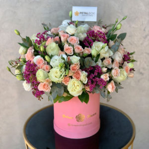 LUXURIOUS-BOX-OF-FLOWER