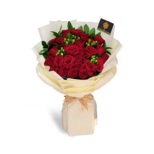 Lovely-Red-Roses-Bouquet