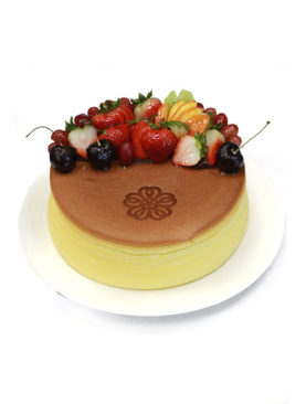 Japanese Cheesecake with Fruits