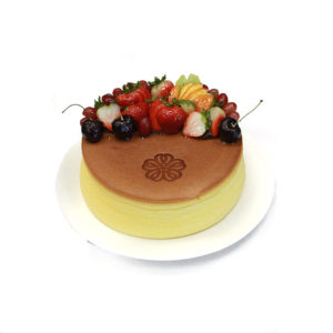 Japanese-Cheesecake-with-fruits
