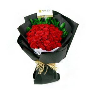 Red Roses Valentine Bouquet