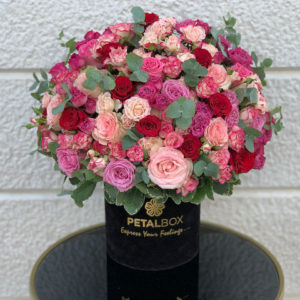 Charming-Luxurious-Flower-Box