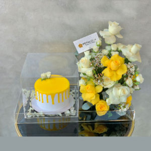 Yellow-Theme-Cake-and-Flower