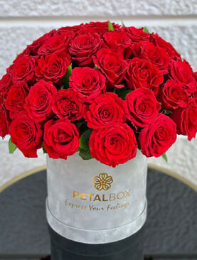 Love Roses Hat Box