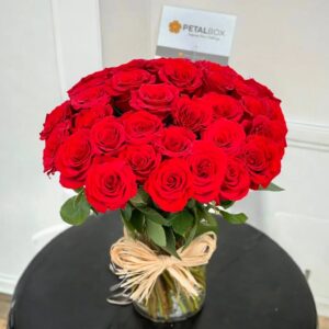 VALENTINE-RED-ROSES-VASE