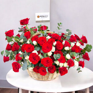 LOVE-EXPRESS-ROSES-BASKET