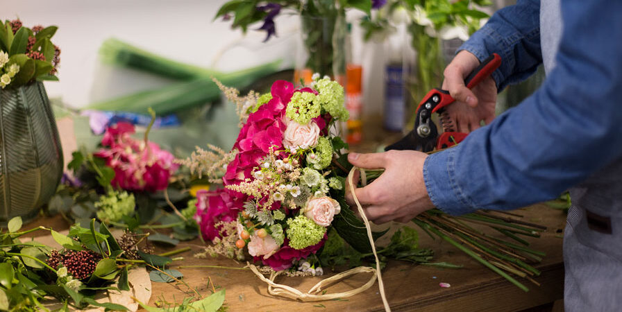 How to Choose the Right Florist for Your Needs in the UAE