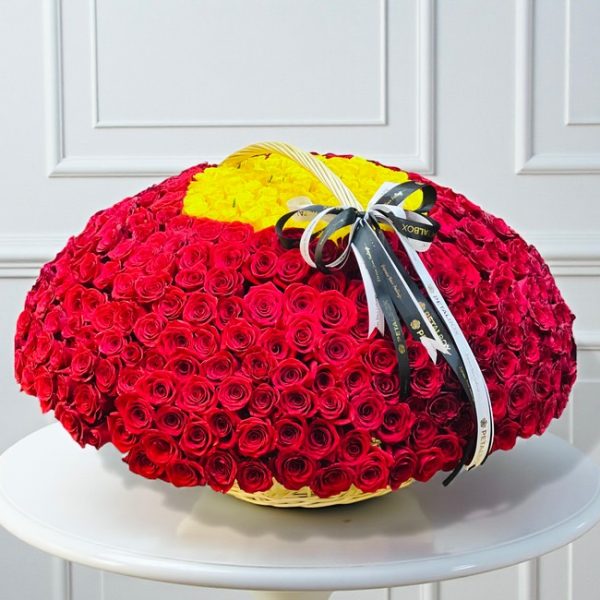501 Red Roses 501 Stems Roses - Petal Box