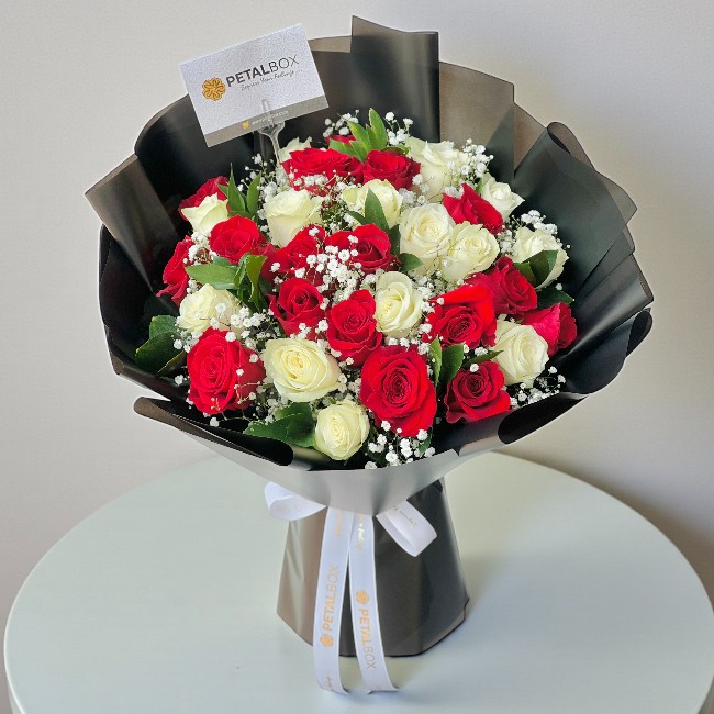 Classic Red & White Bouquet