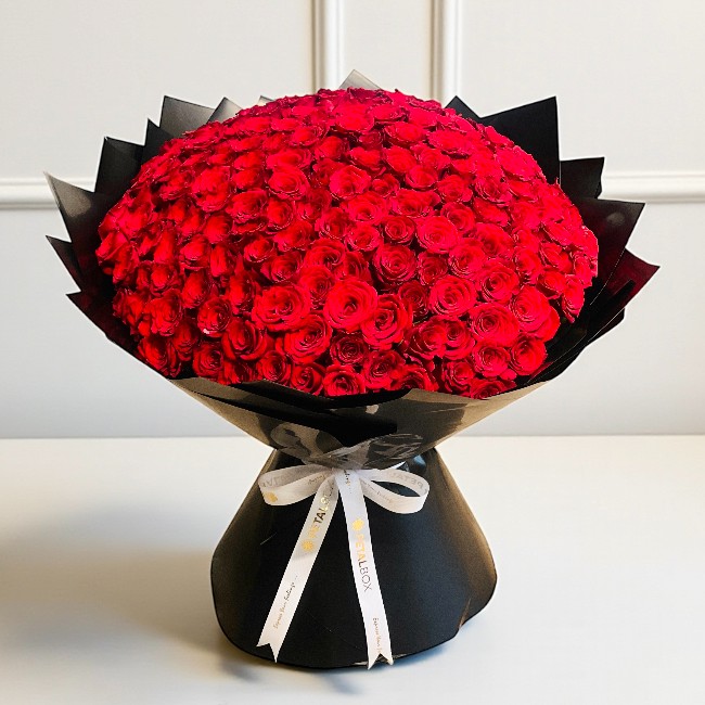 Premium Red Roses Bouquet